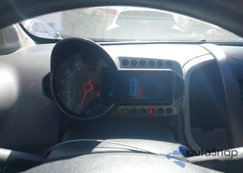 2015 Chevrolet Sonic Lt Auto z USA, uszkodzony, nr VIN 1G1JC6SB7F4127951